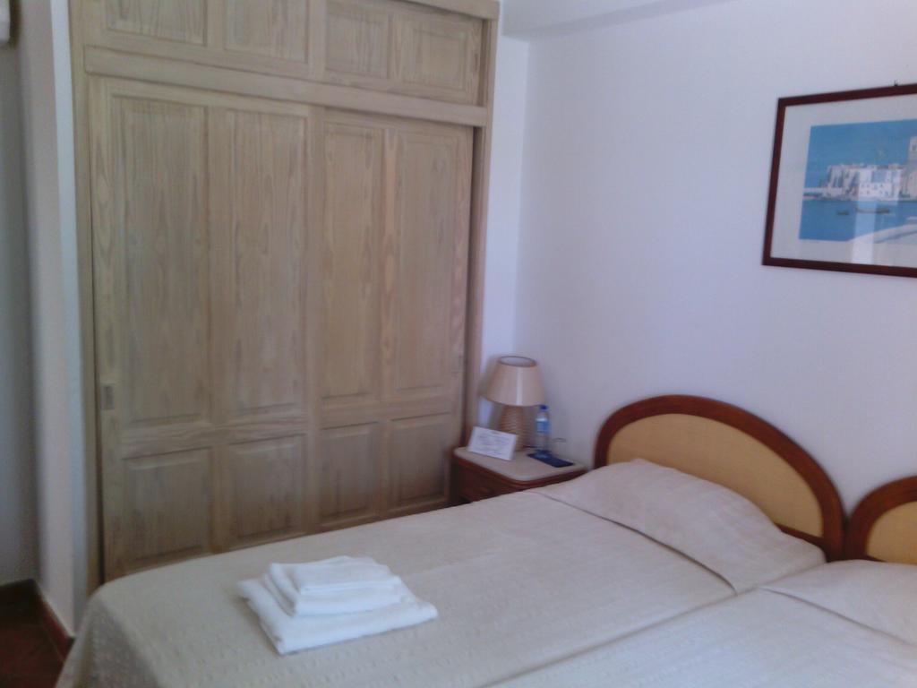 Quinta Da Moura Casa-De-Campo Vendégház Tavira Szoba fotó